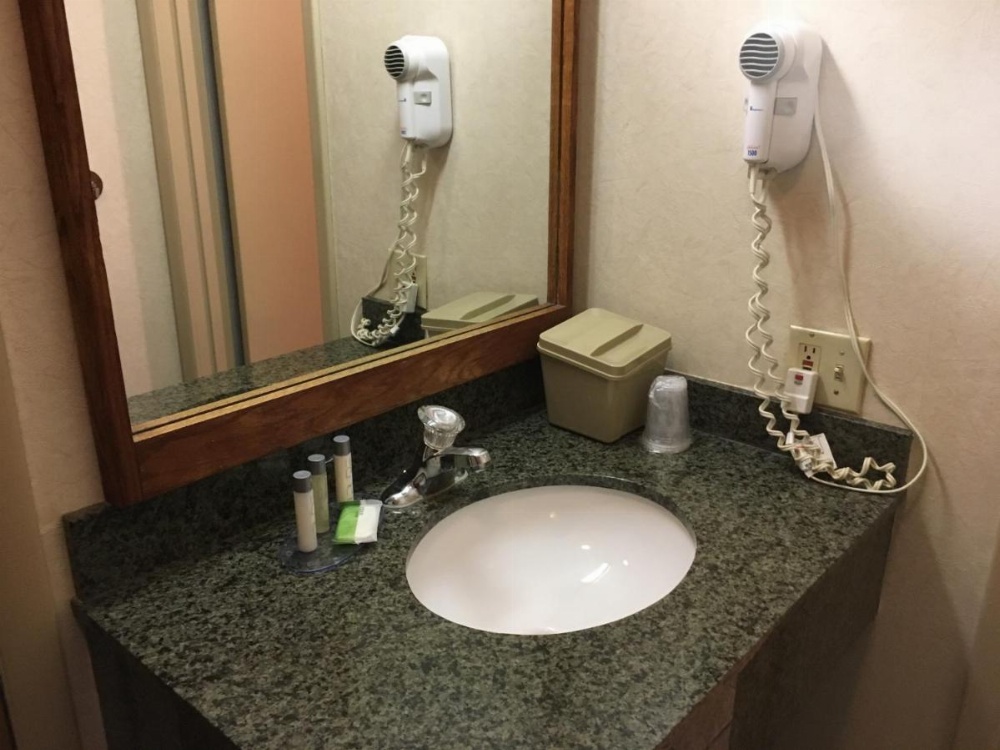 Landmark Motor Inn Image 10